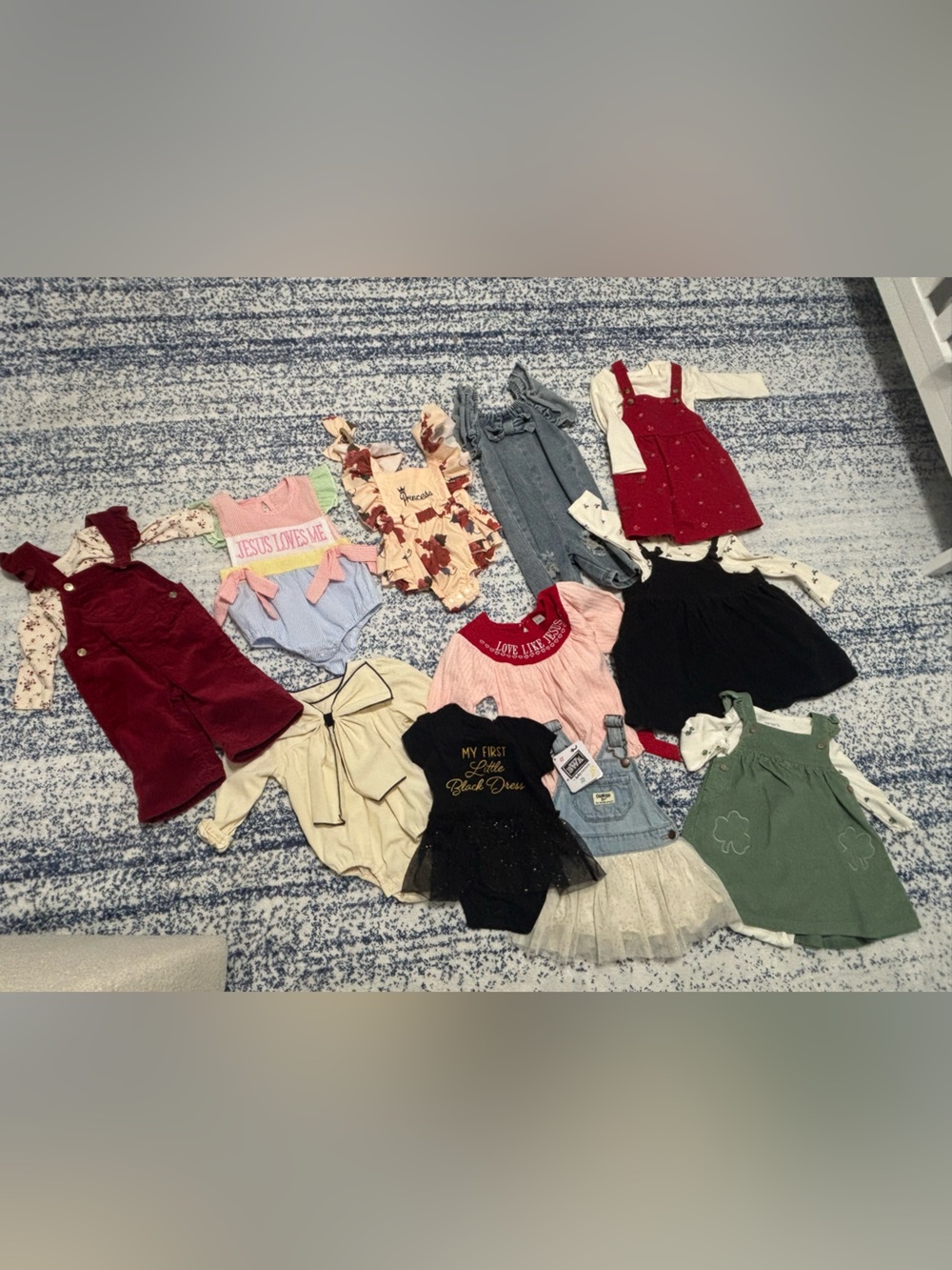 Little girls size 6-12months mixed size clothing